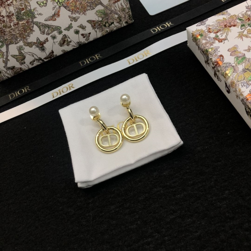 chr1st1an D10r earrings